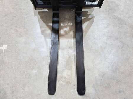 Sähkö - 3 pyör 2025  CAT Lift Trucks EP18CN2T LITIO (9)