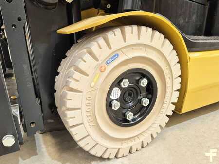 Sähkö - 3 pyör 2025  CAT Lift Trucks EP18CN2T LITIO (10)