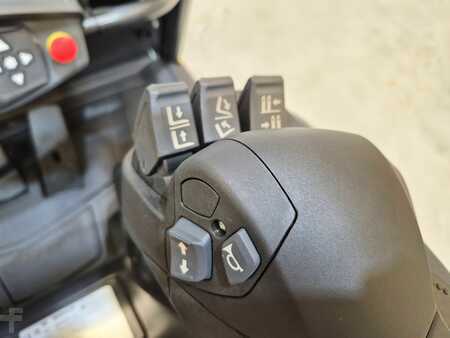 Sähkö - 3 pyör 2025  CAT Lift Trucks EP18CN2T LITIO (16)