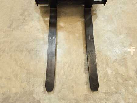 Sähkö - 3 pyör 2025  CAT Lift Trucks EP18CN2T LITIO (6)