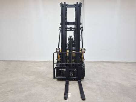 Dieselový VZV 2025  CAT Lift Trucks DP25N3 (5)