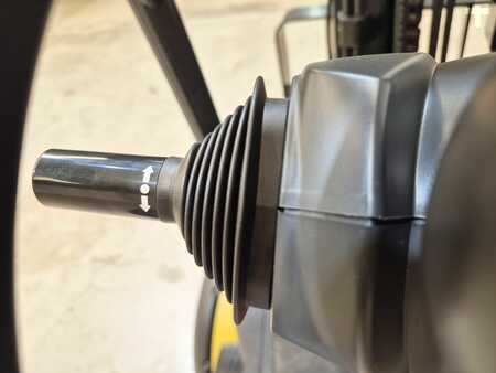 Elektrisk- 4 hjul 2025  CAT Lift Trucks EP55NH (12)