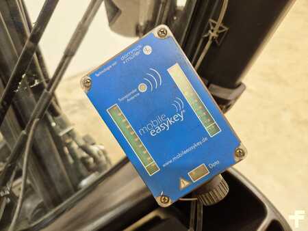 Sähkö - 3 pyör 2017  Linde E16C 02 (13)