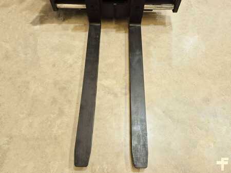 Sähkö - 3 pyör 2017  Linde E16C 02 (8)