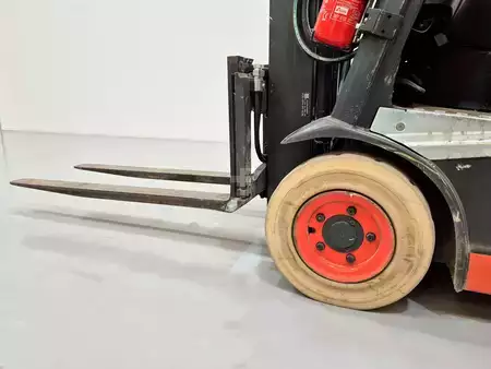 Eléctrica de 3 ruedas 2020  Linde E16 02 serie 386 (7)