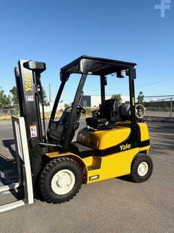 Propane Forklifts 2019  Yale GLP040MXNEAE082 (1)