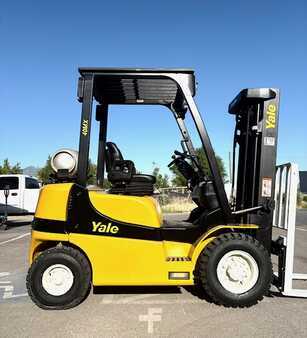 Propane Forklifts 2019  Yale GLP040MXNEAE082 (4)