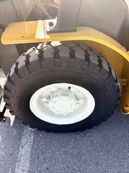 Propane Forklifts 2019  Yale GLP040MXNEAE082 (6)