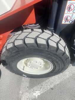 Propane Forklifts 1998  Nissan PJ01A15V (8)