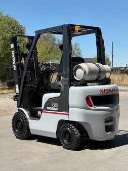 Propane Forklifts - Nissan MP1F1A20LV (3)