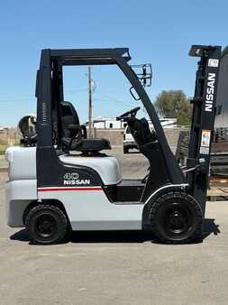 Propane Forklifts - Nissan MP1F1A20LV (5)