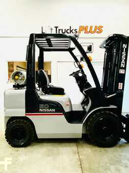 Propane Forklifts 2011  Nissan MP1F2A25LV (5)