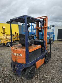 Elektro čtyřkolový VZV 2000  Toyota 5 FBE25 (3)