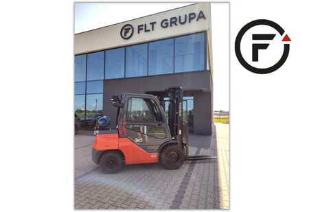 LPG VZV 2023  Toyota 02-8FGF30 (1)