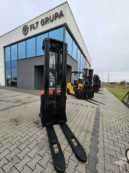 Pallet Stackers 2015  Toyota SPE160 (2)