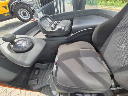 Skjutstativtruck 2017  Toyota RRE140 (4)