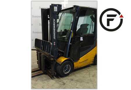 Elektro čtyřkolový VZV 2013  Jungheinrich EFG S30 (1)