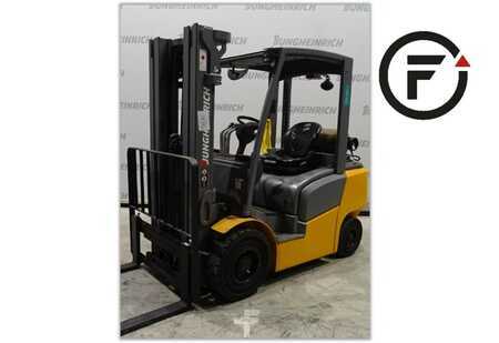 LPG heftrucks 2018  Jungheinrich TFG 425 (1)