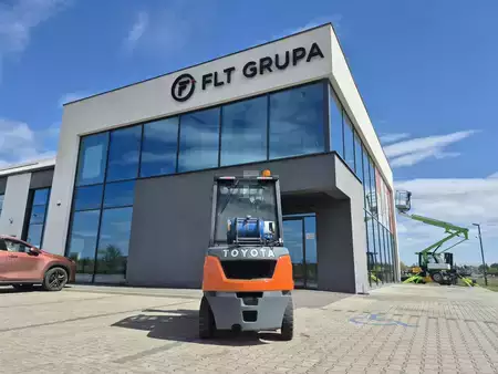 Wózki gazowe 2021  Toyota 02-8FGF25 (4)