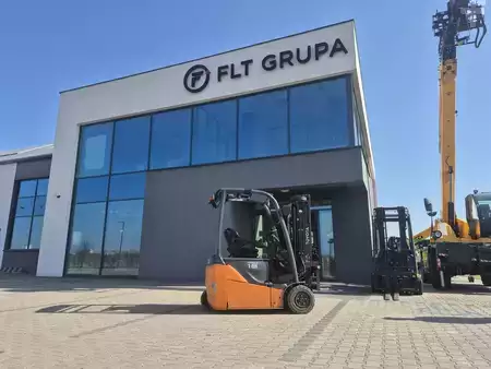 Elektryczne 3-kołowe 2020  Toyota 8FBEK18T (2)