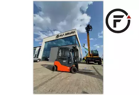 Elektryczne 4-kołowe 2020  Toyota 8FBM20T (1)
