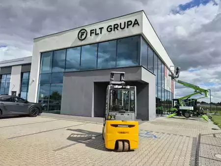 3-wiel elektrische heftrucks 2022  Jungheinrich EFG 220 (5)