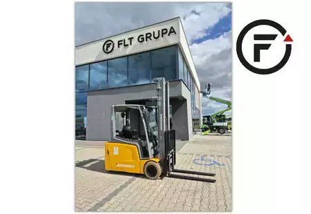 3-wiel elektrische heftrucks 2022  Jungheinrich EFG 220 (1)
