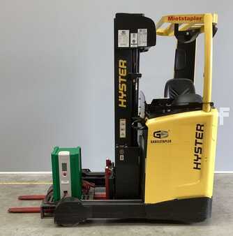 Chariot à mât rétractable 2018  Hyster R1.4 (1)