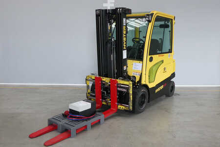 Electric - 4 wheels 2023  Hyster J3.50XN (1)