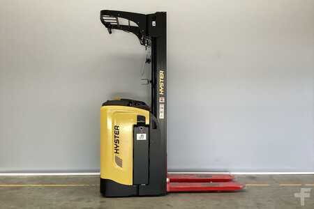 Stacker com assento 2023  Hyster RS1.6 (3)
