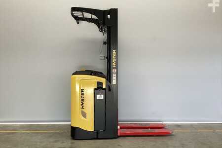 Stacker com assento 2022  Hyster RS1.6 (2)