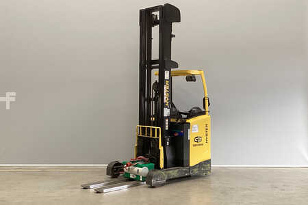 Carrelli retrattili 2015  Hyster R1.6 (1)