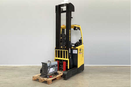 Chariots à mât rétractable 2016  Hyster R1.4 (1)