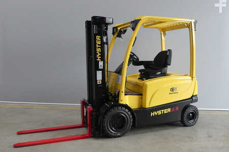 Eléctrica de 4 ruedas 2023  Hyster J2.5XN (1)