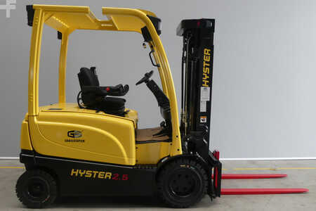 Eléctrica de 4 ruedas 2023  Hyster J2.5XN (2)