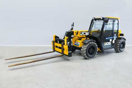 Verreikers fixed 2021  JCB 525-60 HiViz e Tec (1)