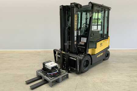 Elektro 4 Rad 2021  Hyster J2.50XN (1)