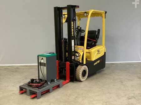 Elektryczne 3-kołowe 2024  Hyster J1.5XNT (1)
