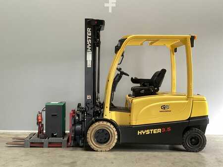 Chariots électriques à 4 roues 2022  Hyster J3.50XN (2)