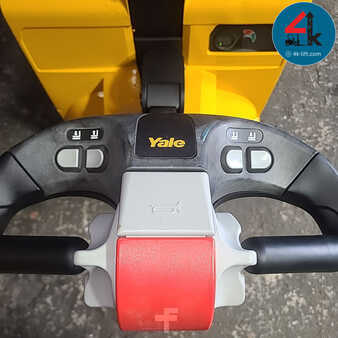 Electric Pallet Jacks 2021  Yale MPB045VG (9)