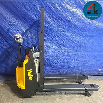 Electric Pallet Jacks 2018  Yale MPB045VG (2)