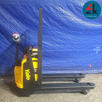 Electric Pallet Jacks 2017  Yale MPB045VG (2)