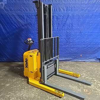 Pallet Stackers 2011  Yale MSW040 (2)
