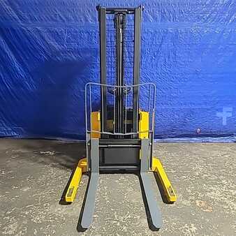 Pallet Stackers 2012  Yale MSW040 (3)