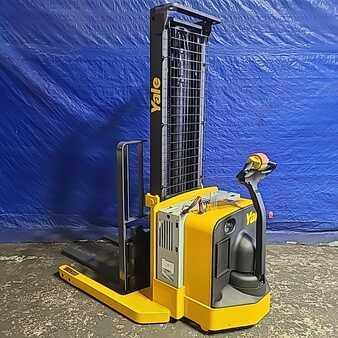 Pallet Stackers 2015  Yale MSW040 (7)