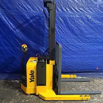 Pallet Stackers 2009  Yale MSW040 (1)