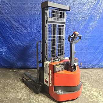 Pallet Stackers 2015  Raymond RSS40 (6)