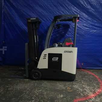 Stackers stand-on 2014  Crown RC5530-30 (5)