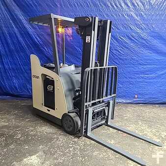 Stackers stand-on 2009  Crown RC5530C-30 (8)