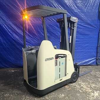 Stackers stand-on 2009  Crown RC5530C-30 (2)